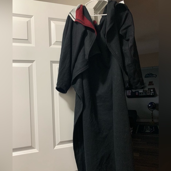 Harry Potter throw blanket with sleeves. - Picture 2 of 6